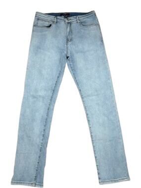 Forever 21 Men's Light Wash Slim Straight Jeans. Size 32.